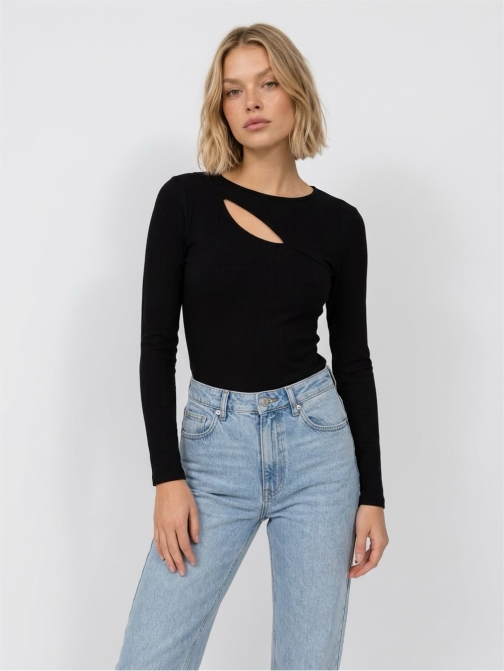 Comment- Black Ribbed Long-Sleeve Bodysuit with Asymmetric Cutout